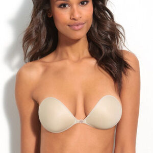 strepless backless bra
